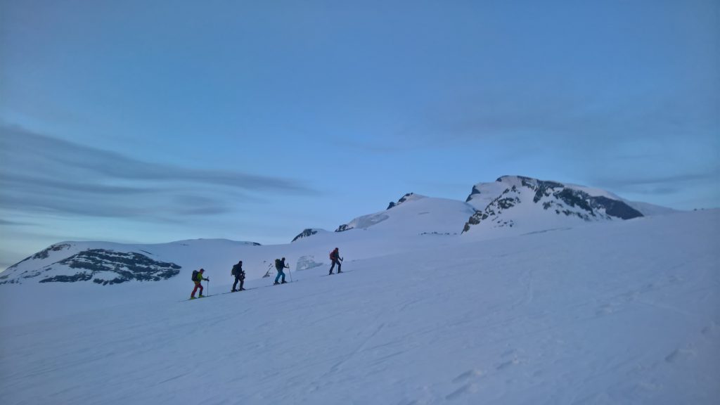 Off Piste Skiing and Ski Touring Courses Avalanche Courses Strahlhorn